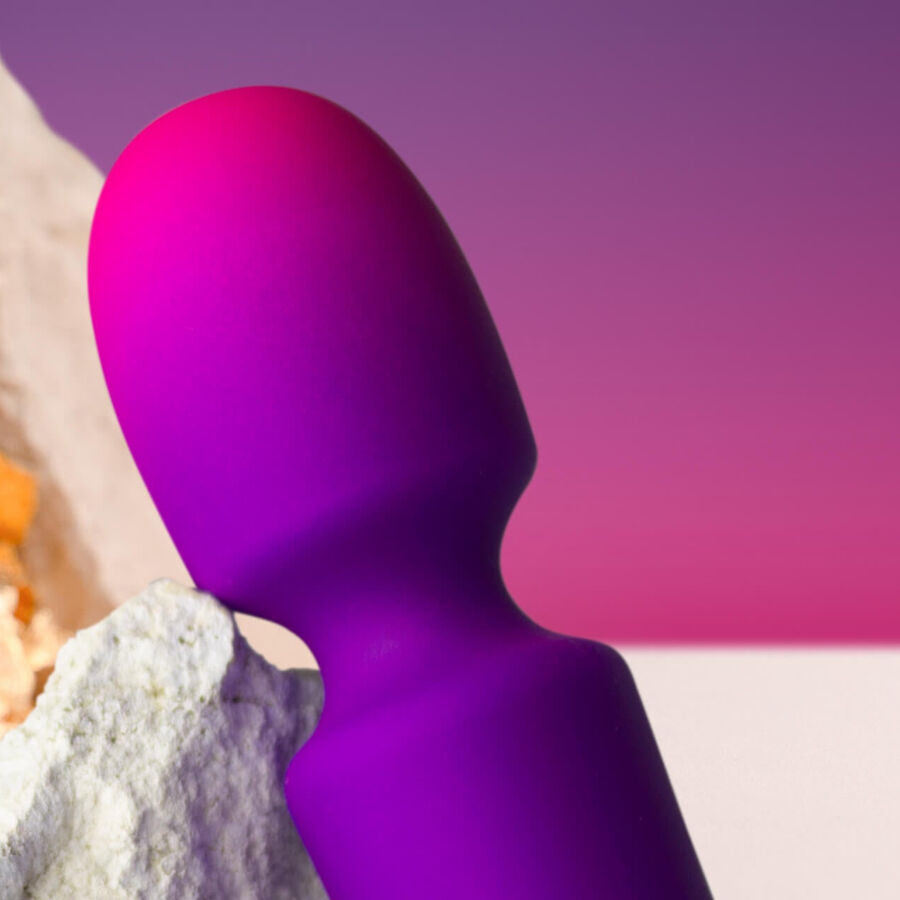 ROCKS- OFF - GLO- GIRL VIBRADOR WAND MINI MORADO - Imagen 2